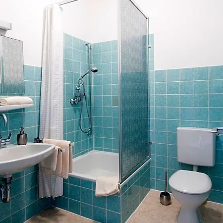Altes Forsthaus Bed and Breakfast
