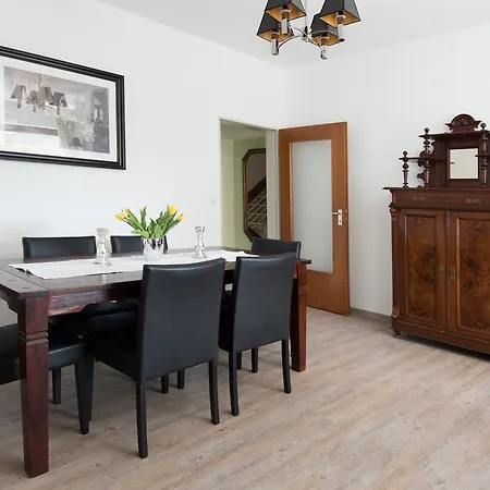 Altes Forsthaus *