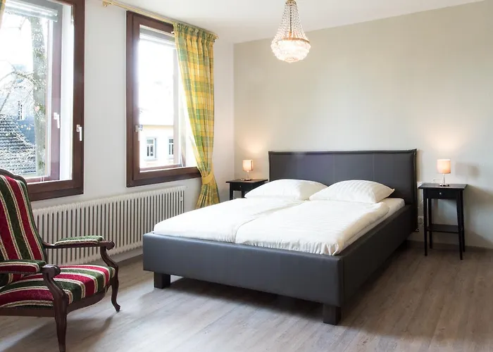 Altes Forsthaus マンダーシャイト